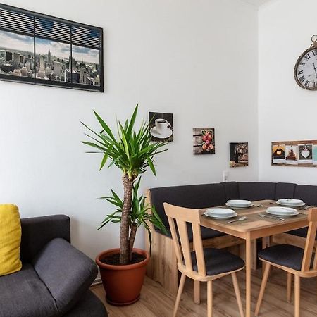 Sunny Renovated Apartment Close To Downtown Wien Eksteriør bilde