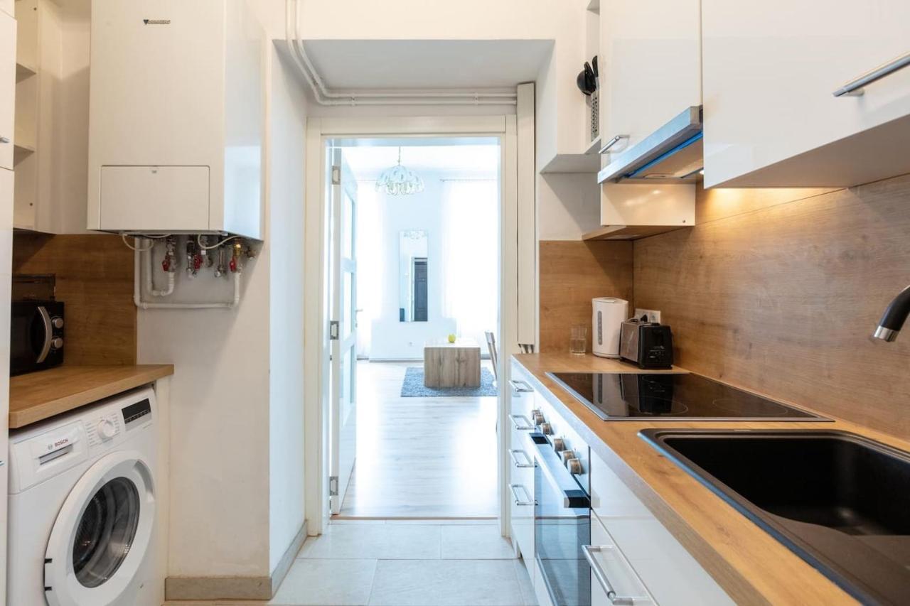 Sunny Renovated Apartment Close To Downtown Wien Eksteriør bilde