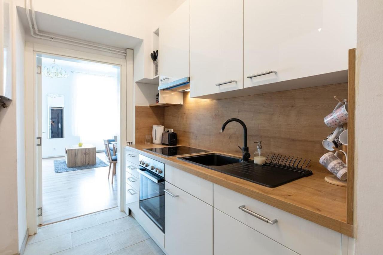 Sunny Renovated Apartment Close To Downtown Wien Eksteriør bilde