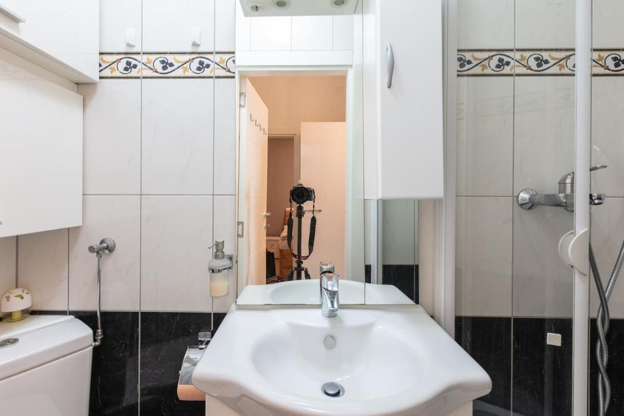 Sunny Renovated Apartment Close To Downtown Wien Eksteriør bilde