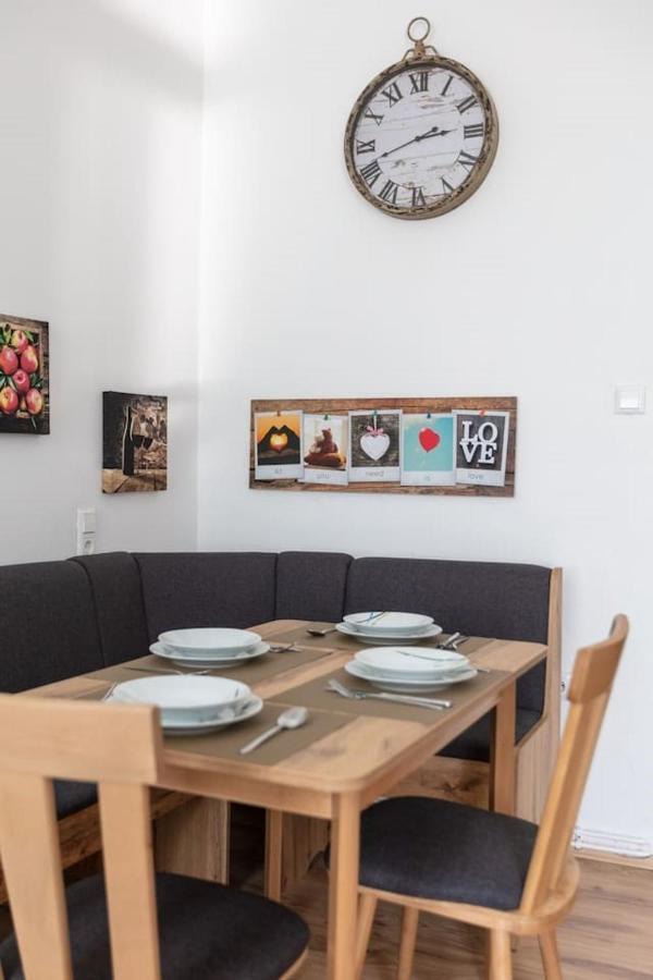Sunny Renovated Apartment Close To Downtown Wien Eksteriør bilde