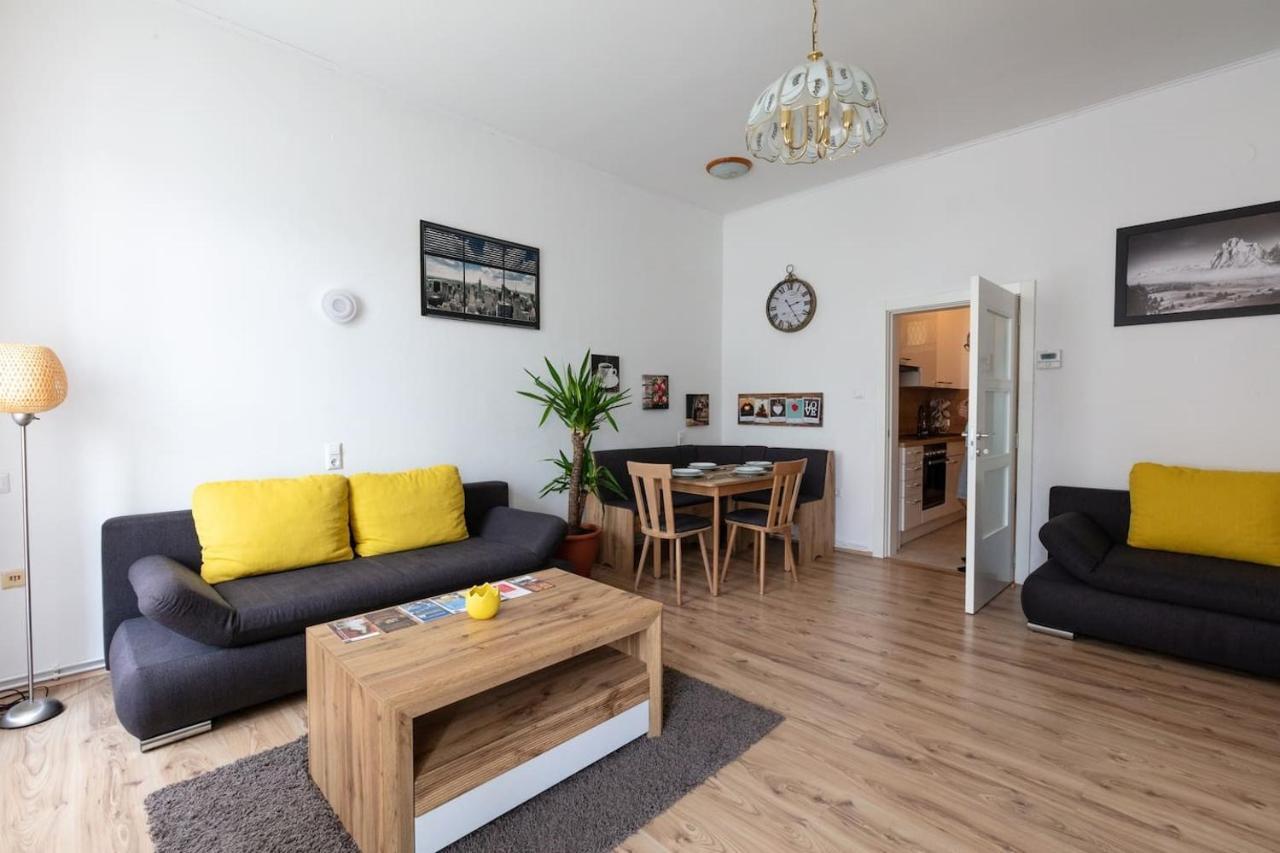 Sunny Renovated Apartment Close To Downtown Wien Eksteriør bilde