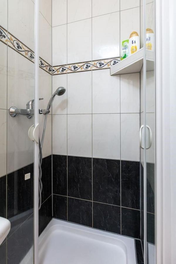 Sunny Renovated Apartment Close To Downtown Wien Eksteriør bilde